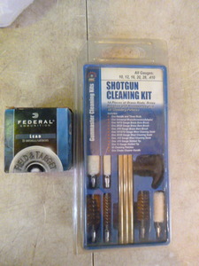 lot 211 image: Federal Ammo and Shotgun Cleaning Kit