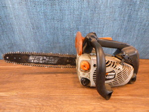 lot 215 image: Echo 16 Chain Saw