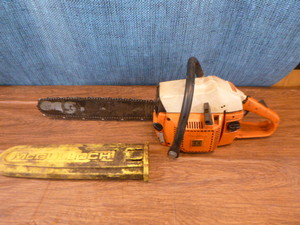 lot 216 image: Husqvarna 21 Chain Saw