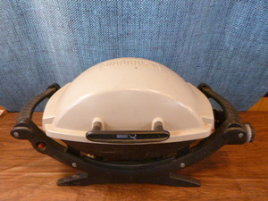lot 275 image: Weber Table Top Grill