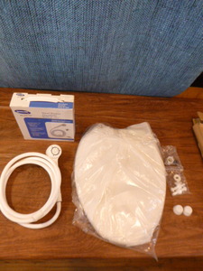lot 291 image: Bathroom Items