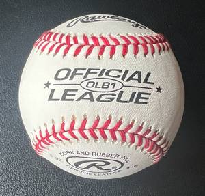 lot 23A image: Tom Glavine Signed Baseball Rawlings Official OLB1 Ball Atlanta Braves Autograph