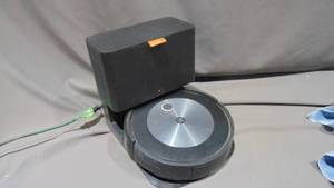 lot 217 image: Roomba j6 Self-Emptying Robot Vacuum Very Dirty Lights came on with power