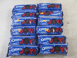 (B-3) 12 Packs of Oreo Winter Designs Oreo Cookies Best by Feb 2024