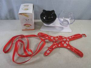 (F-0) Cat Lot - Raised FoodWater Dish, Harness and Leash and Box of Cat Treats