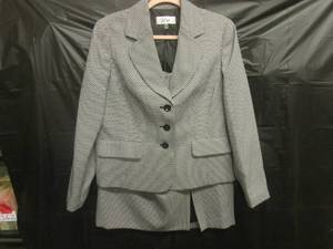 (C-2) LeSuit 2pc Jacket and Skirt Size 12