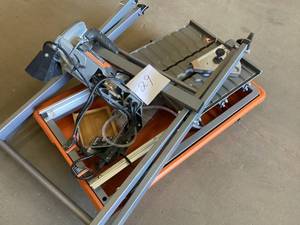 Ridgid 7 In Wet Tile Saw with Stand for parts Salvage