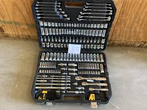 Dewalt Mechanic Tool Set customer Returns review pictures