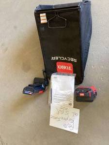 Toro 21466 22in 60V Lawn Mower  Battery and Charger Included Customer return See Picture