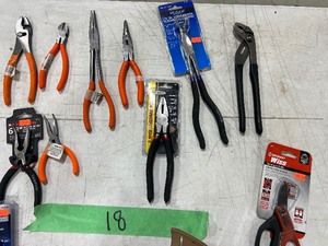 PLIERS LOT