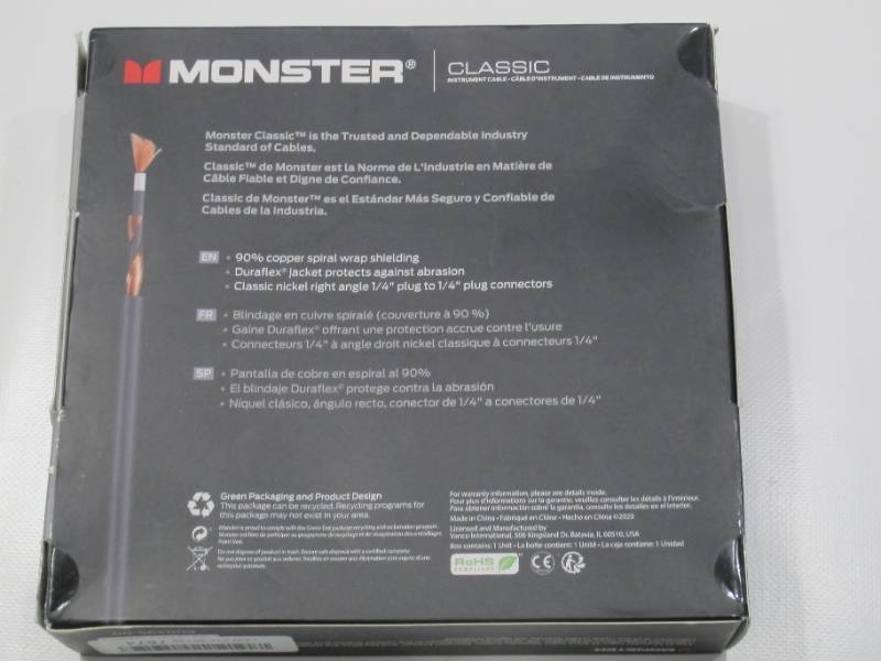 lot 823 image: Monster Prolink Monster Classic Instrument Cable - 12 ft - Black