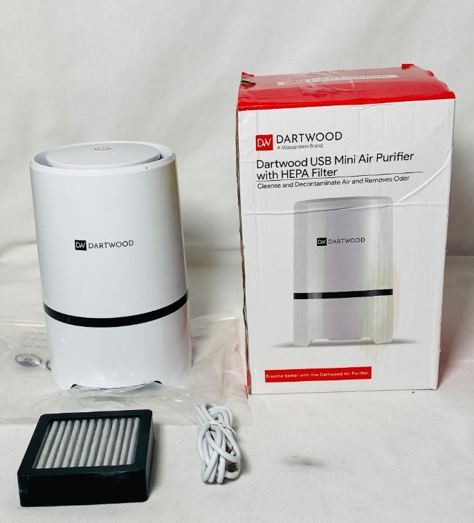 lot 741 image: Dartwood Mini Portable Air Purifier with HEPA Filter