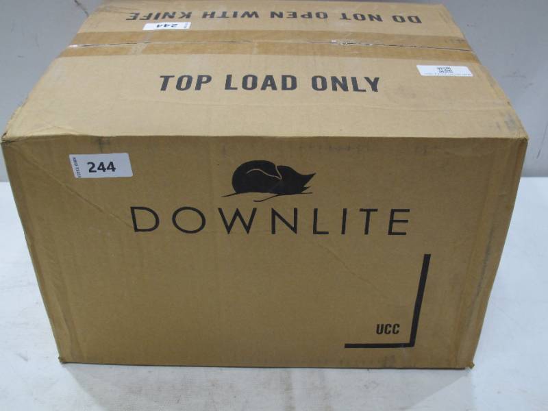 lot 244 image: NEW Home Decorators Collection Ultimate Comfort King Mattress Pad