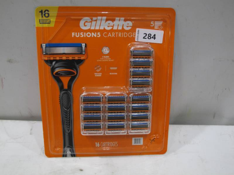 lot 284 image: NEW Gillette Fusion5 Mens Razor Blade Refills, 16 Cartridges