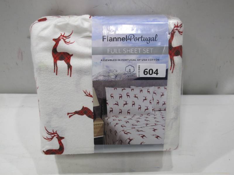 lot 305 image: NEW Portuguese Flannel 4-piece Sheet Set - Full Size - Red Deer