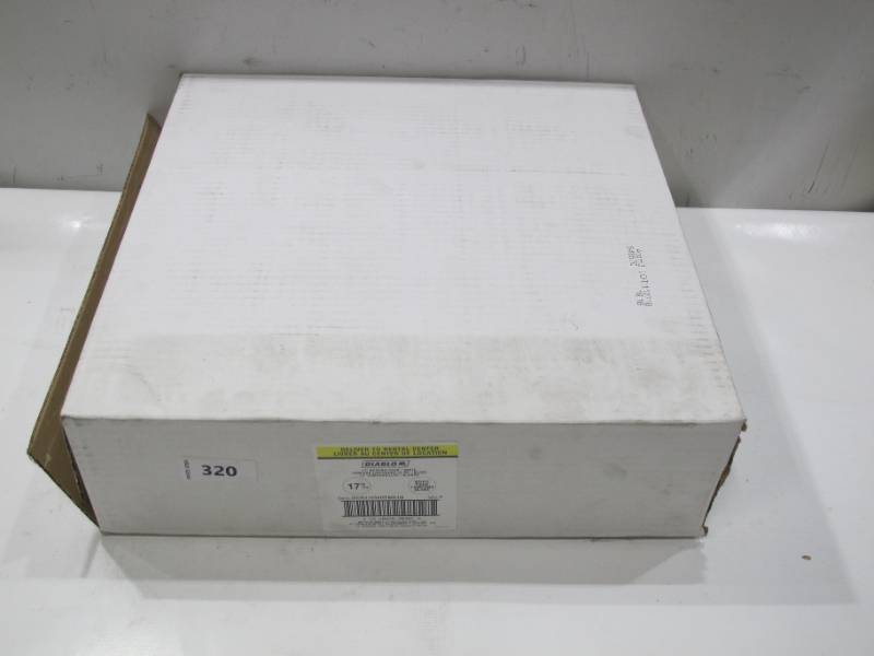 lot 320 image: NEW 5 Pack of DIABLO 17 in. Non-Woven White Buffer Pads