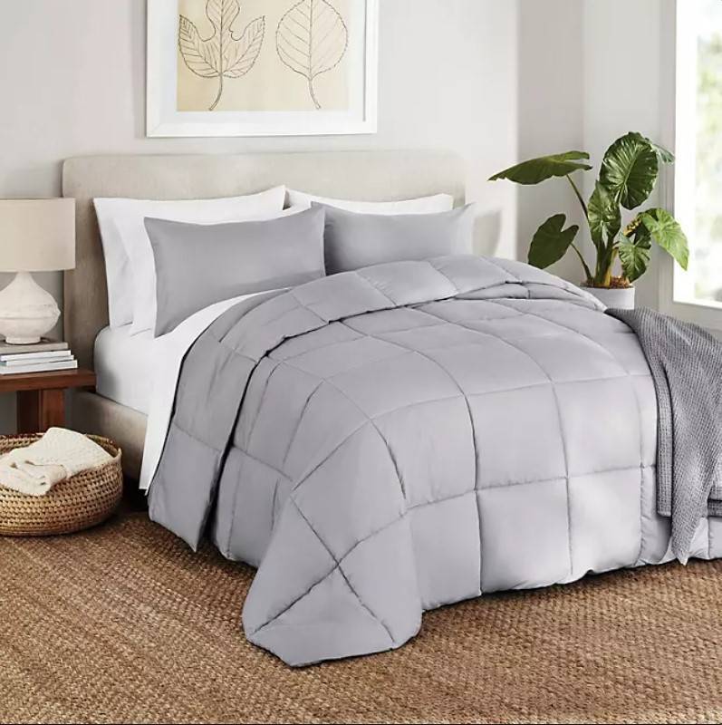 lot 385 image: NEW Members Mark Down Alternative 3-pc Comforter Set Twin  Twin XL - Soft Silver