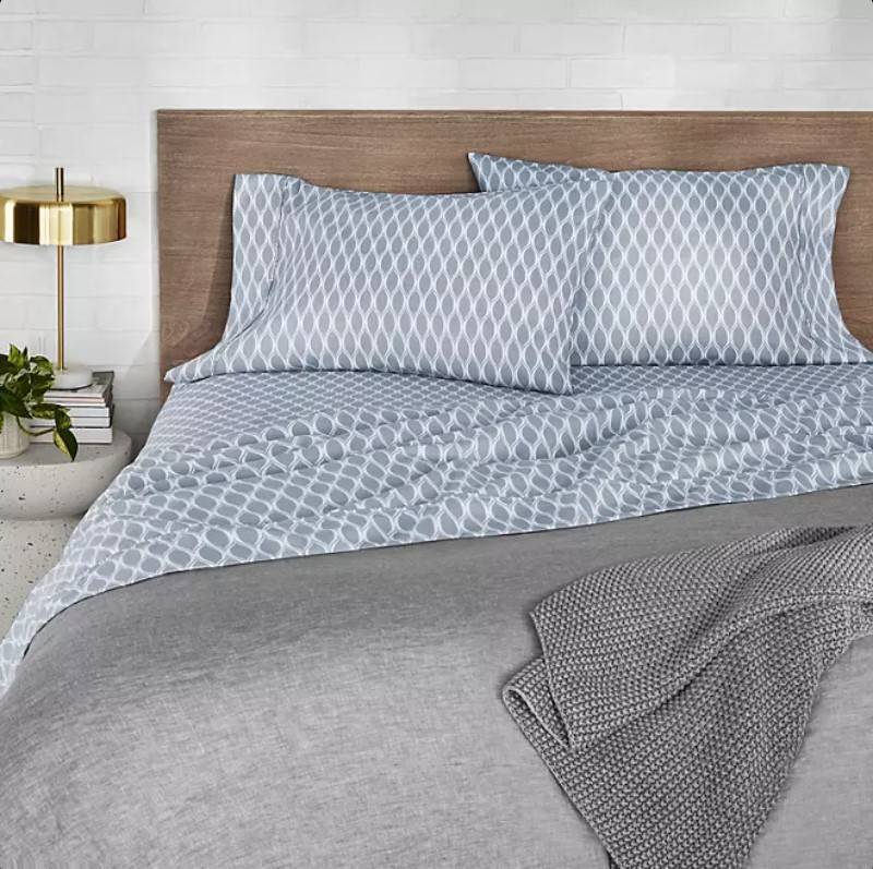 lot 392 image: NEW Members Mark Soft Washed Sheet Set - FULL - Ogee Blue Crest