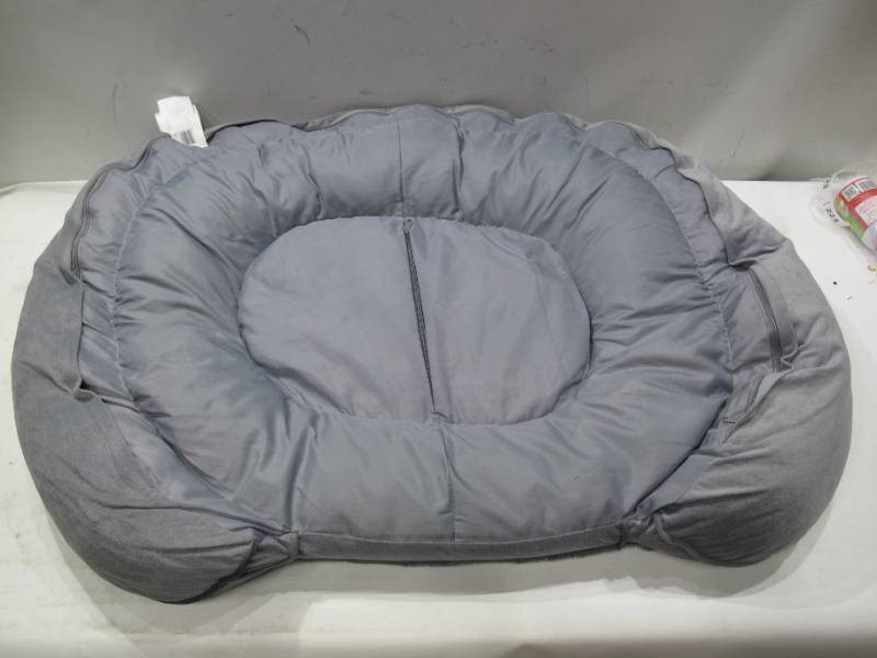 lot 193 image: NEW Renue Deluxe Step In Pet Bed, - Large Dog - 45 x 34 - Gray