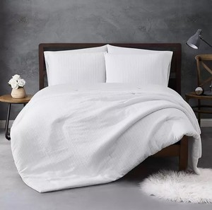 lot 270 image: NEW Vince Camuto 3pc Comforter Set with Bonus Tote - King - White