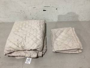 lot 312 image: Beige Blanket