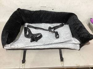 lot 317 image: Large Dog Bed for CAR