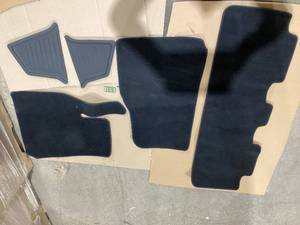 lot 341 image: Tesla Model Y Car Floor Mats
