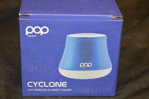 lot 62 image: Pop Sonic Cyclone Lint Remover and Fabric Shaver - Blue
