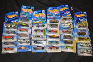 lot 70 image: Bulk Assorted Hotwheels Collectible Toy Cars