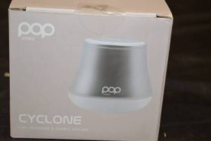 lot 146 image: Pop Sonic Cyclone Lint ShaverRemover - Silver