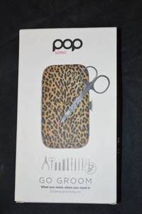 lot 185 image: Pop Sonic Go Groom Kit - Leopard Print