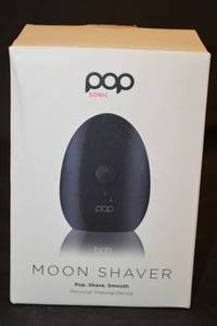 lot 21 image: Pop Sonic Moon Shaver Personal Shaving Device - Black