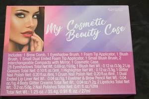 lot 16 image: Giordano Colors My Cosmetic Beauty Case