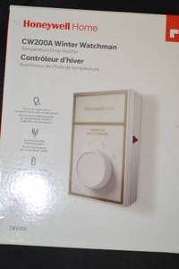 lot 23 image: Honeywell Home CW200A Winter Watchman Temperature Drop Notifier