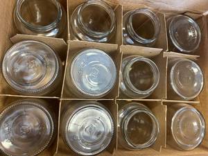 lot 7 image: 12 - 32oz. Fisherbrand Standard Wide Mouth Bottles