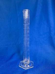 lot 85 image: 43 - 100ml Graduated Cylinders