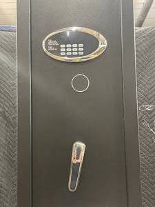 lot 8 image: Safe Does Not Open 4 feet tall 1x1.5                                    J2