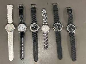 lot 14 image: 6 Watches                                                                 B1