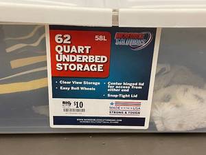 lot 18 image: Underbed Storage container with various sized bags                     J4