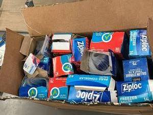 lot 26 image: Big Box of Gallon Sized Zip Lock Bags                              F4