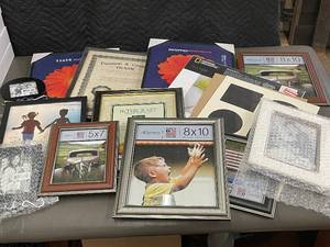 lot 86 image: Box of Picture Frames of many sizes and styles            G2