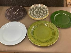 lot 90 image: Serving Trays And Large Plates                     G3