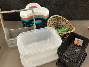 lot 111 image: Basket and Lid Assortment                  K2