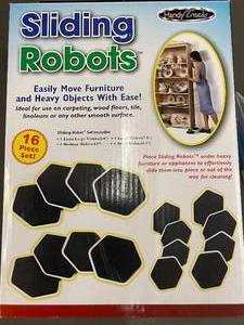 lot 182 image: Sliding Robots                                                         L2