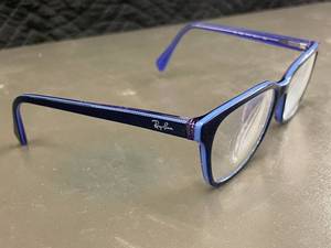 lot 222 image: Ray Ban Glasses                                                    L4
