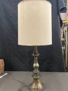 lot 153 image: Huge Lamp with 2 Bulbs