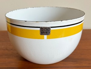 Vintage Yellow Pyrex Mixing Bowl and Vintage Arabia of Finland Mixing Bowl