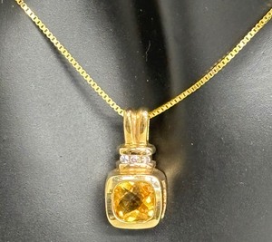 14 Gold and Citrine Necklace and Earring Set