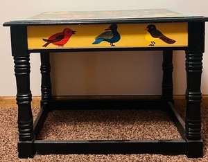 lot 102 image: Beautiful Hand Painted End Table