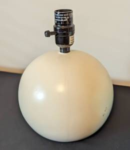 lot 146 image: Pair of Petite Ceramic Table Lamps